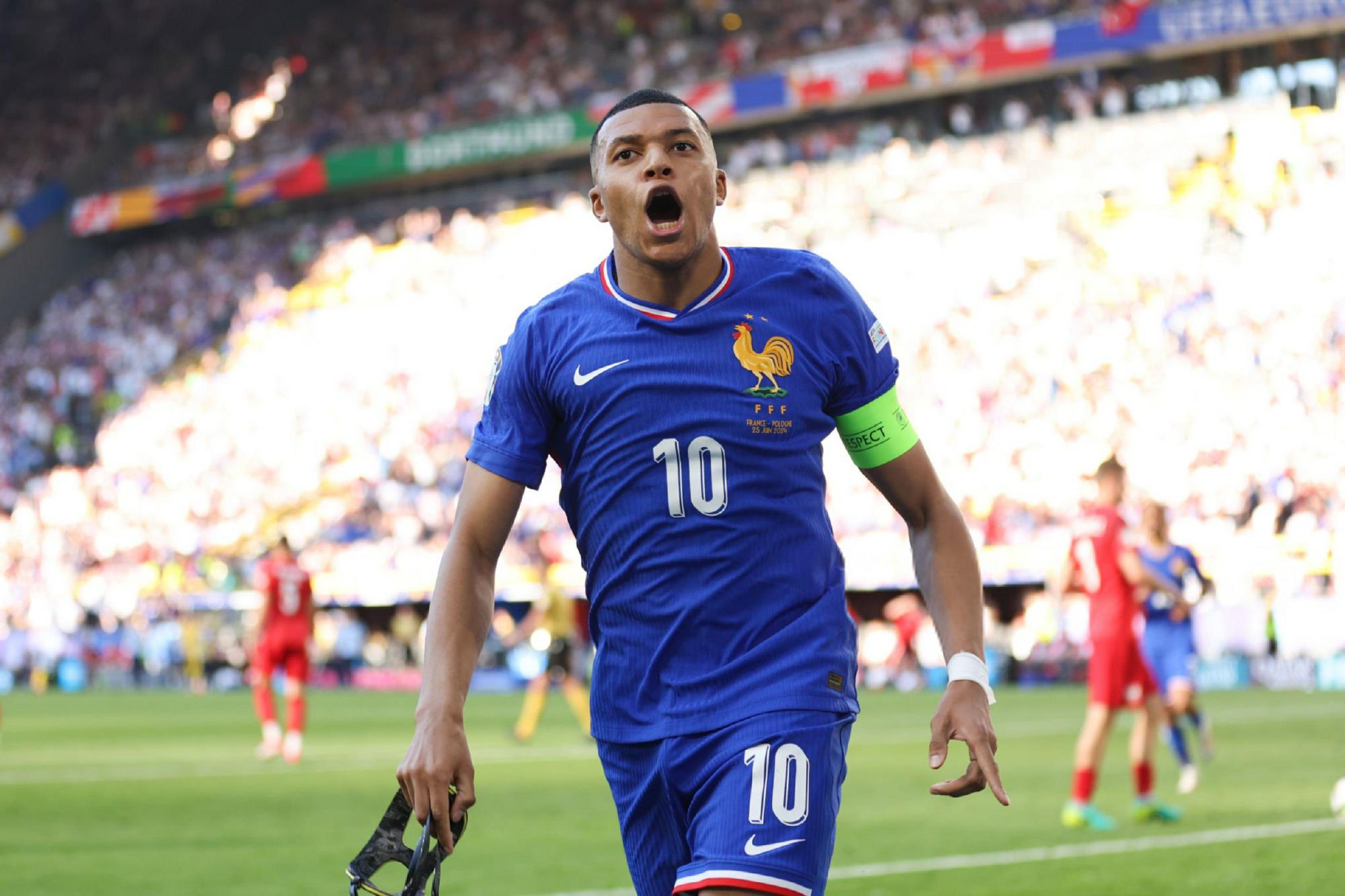 南宫28-关于出色防守首场状态出色，雄鹿观众沸腾！，姆巴佩重返赛场上演精彩一战的信息