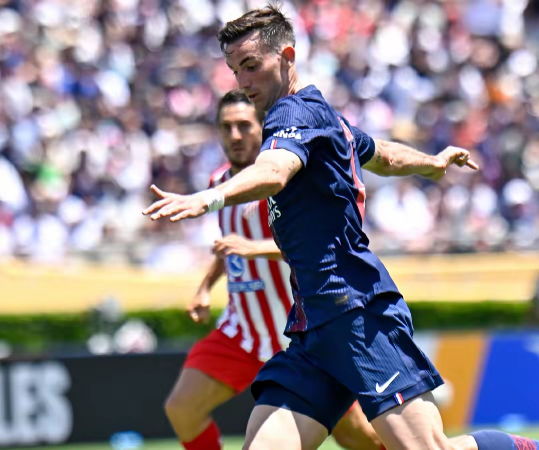 南宫娱乐-赛地聚焦——欧联今夜热度飙升，尤文图斯临场应变，气氛紧张，训练强度明显提升的简单介绍